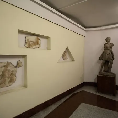 Lägenhet Naos Close Popolo Square *